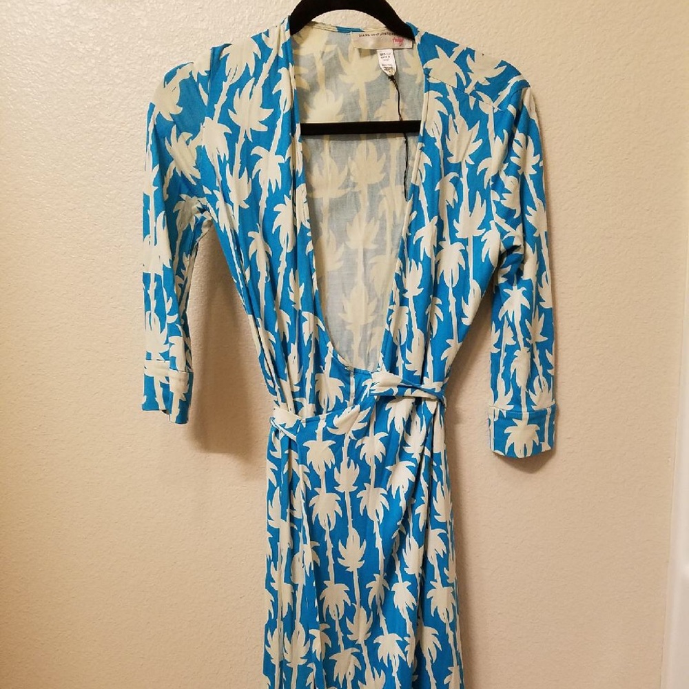 Dvf blue palm tree wrap size 4
